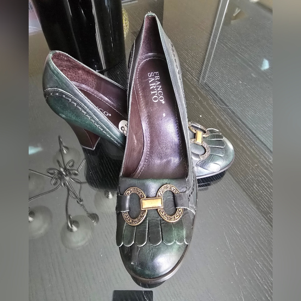 Franco Sarto Green Genuine Leather 8 1/2 M Kiltie Toe Accent Pump Heels